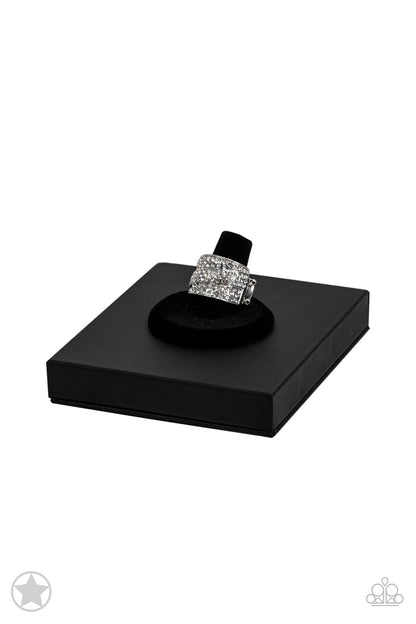 The Millionaires Club - White - Paparazzi Ring